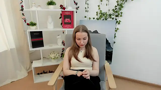 ElanaSpink online show from May 31, 8:43 am