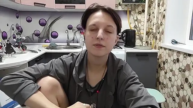Snapshot of Saranade chatting on May 30, 5:10 pm Saranade online show from May 30, 5:10 pm
