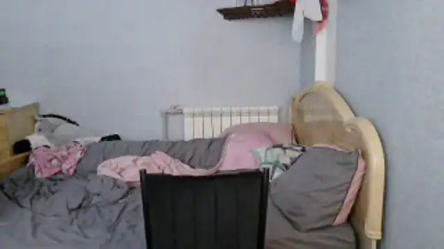Snapshot of AlessiaViolet chatting on June 3, 9:12 am AlessiaViolet online show from June 3, 9:12 am
