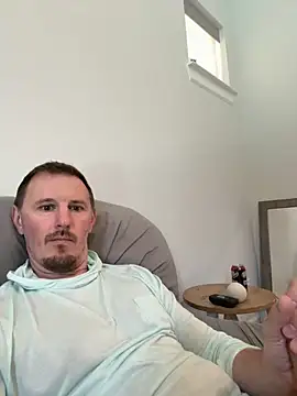 Hardpaul85 online show from June 1, 6:09 pm