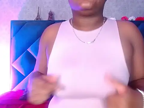 RoxaneMiranda online show from May 30, 7:11 pm