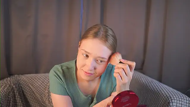 Snapshot of BeulaThorngren chatting on May 30, 4:53 am BeulaThorngren online show from May 30, 4:53 am