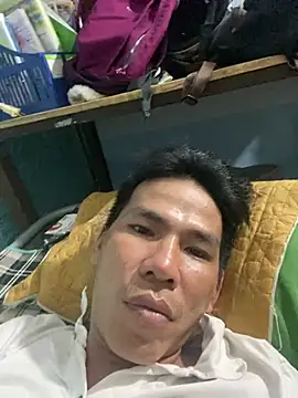 Snapshot of lanh1981 chatting on May 29, 12:03 pm lanh1981 online show from May 29, 12:03 pm