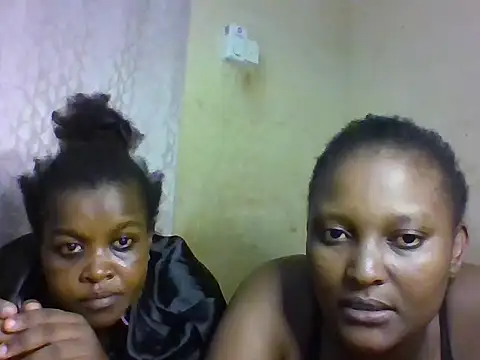 Snapshot of Hotsexy_caramel chatting on May 31, 2:13 pm Hotsexy caramel online show from May 31, 2:13 pm