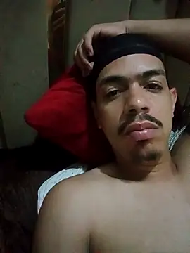 Snapshot of blanquito_leche chatting on July 22, 6:27 am blanquito leche online show from July 22, 6:27 am