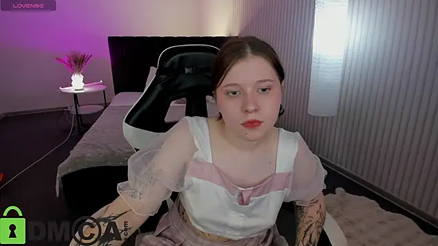 Snapshot of Kylie-Voss chatting on July 16, 3:01 am Kylie-Voss online show from July 16, 3:01 am