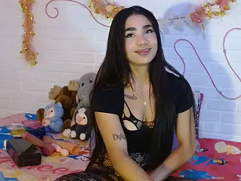 Snapshot of IreneSaez333 chatting on August 2, 1:04 am IreneSaez333 online show from August 2, 1:04 am