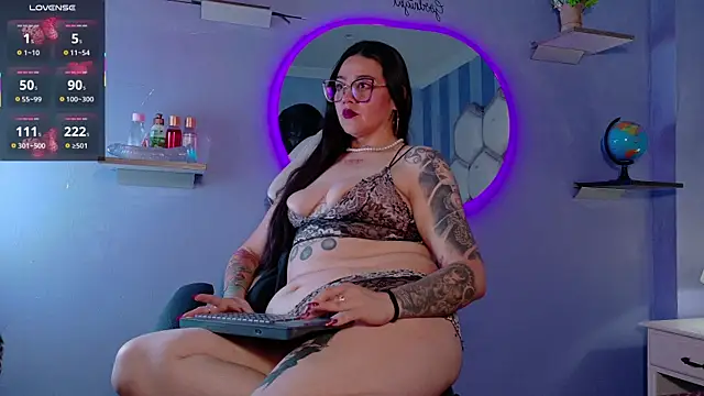 Snapshot of LilithRossi chatting on July 2, 8:26 pm LilithRossi online show from July 2, 8:26 pm