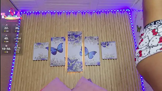 Moonceleste online show from August 4, 11:02 am