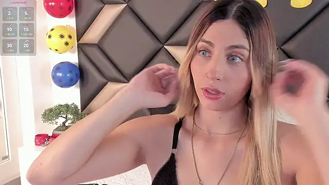 AdrianaHarlow online show from June 13, 5:00 pm
