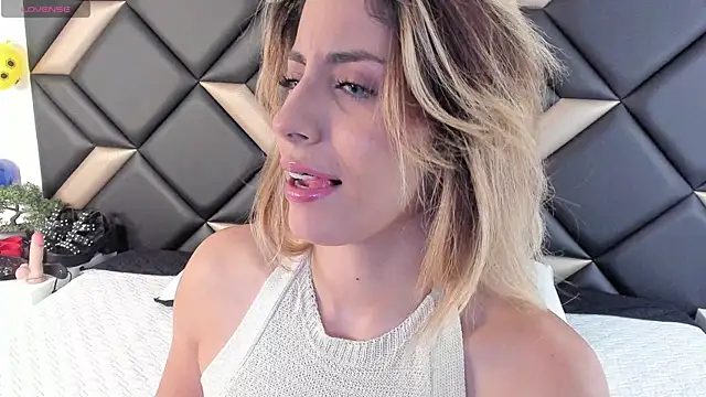 AdrianaHarlow online show from June 28, 12:55 pm