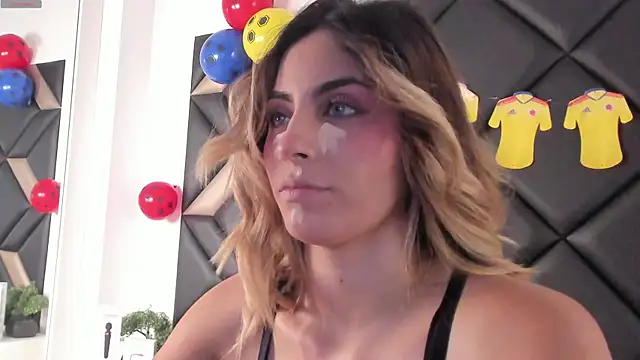 AdrianaHarlow online show from July 17, 7:19 pm