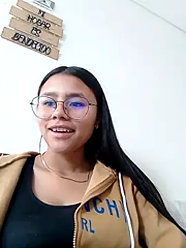 Sofielovee-01 online show from June 1, 12:18 pm