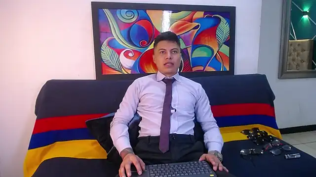AquilesTaylor online show from June 12, 12:37 pm