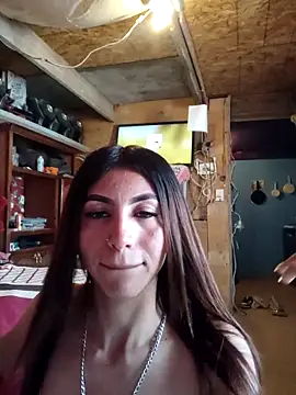 Snapshot of Chika_Misteriosa chatting on June 19, 9:29 pm Chika Misteriosa online show from June 19, 9:29 pm