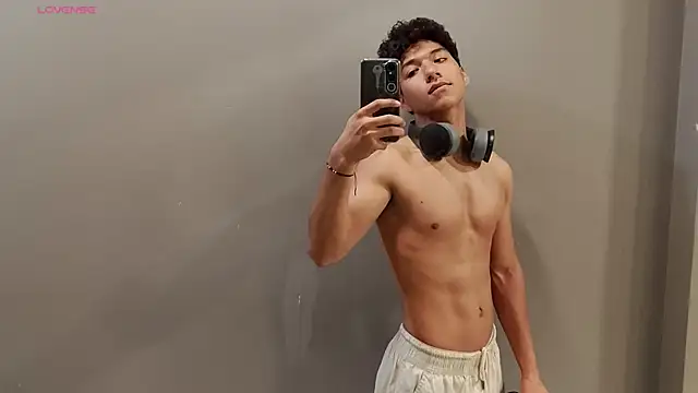 Maximiliano Young online show from July 11, 11:57 am