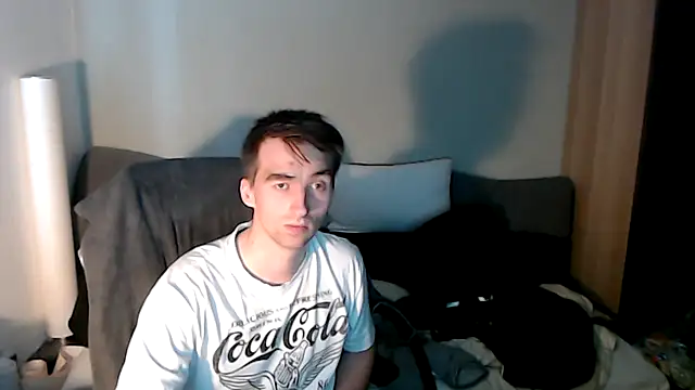 Snapshot of xFlorian21x chatting on June 17, 6:20 pm xFlorian21x online show from June 17, 6:20 pm