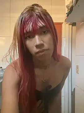 itevellyn  online show from June 8, 11:21 am