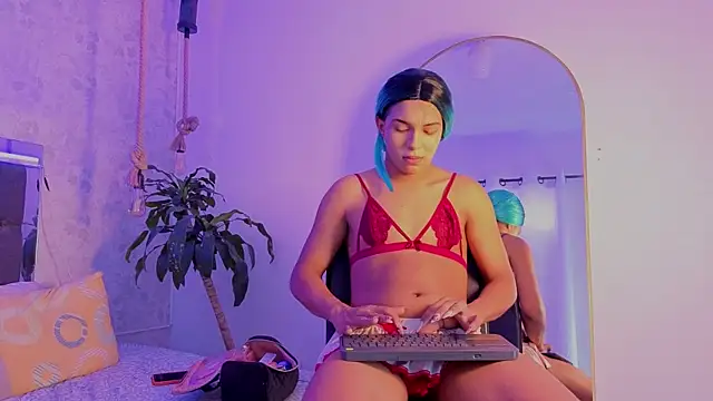 chloe bronze online show from June 24, 7:24 pm