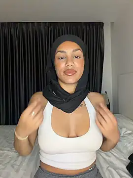 nadiabnssd online show from June 18, 12:53 pm