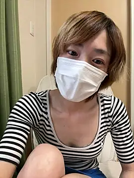 Snapshot of mirei_nyan chatting on June 2, 3:08 am mirei nyan online show from June 2, 3:08 am