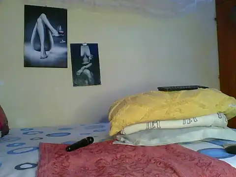 Snapshot of Cute_zora chatting on July 15, 2:55 pm Cute zora online show from July 15, 2:55 pm