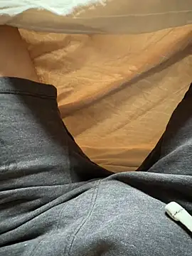 Snapshot of Pierre20cm21ans chatting on May 31, 1:29 pm Pierre20cm21ans online show from May 31, 1:29 pm