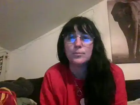Snapshot of sexujuly88 chatting on December 4, 9:57 pm sexujuly88 online show from December 4, 9:57 pm