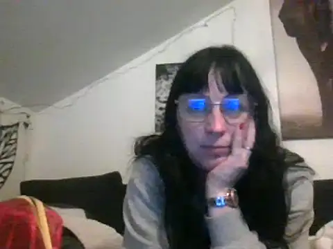 Snapshot of sexujuly88 chatting on December 10, 11:19 pm sexujuly88 online show from December 10, 11:19 pm