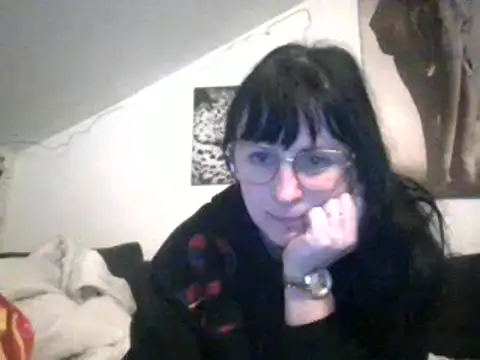 Snapshot of sexujuly88 chatting on December 16, 10:34 pm sexujuly88 online show from December 16, 10:34 pm