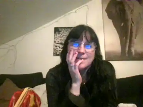 Snapshot of sexujuly88 chatting on January 4, 10:45 pm sexujuly88 online show from January 4, 10:45 pm