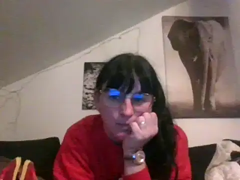 Snapshot of sexujuly88 chatting on January 8, 10:27 pm sexujuly88 online show from January 8, 10:27 pm
