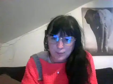 Snapshot of sexujuly88 chatting on January 13, 7:11 am sexujuly88 online show from January 13, 7:11 am