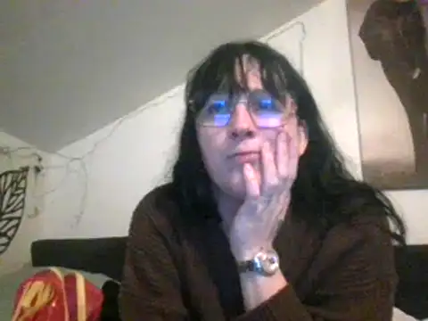 Snapshot of sexujuly88 chatting on February 4, 10:13 pm sexujuly88 online show from February 4, 10:13 pm