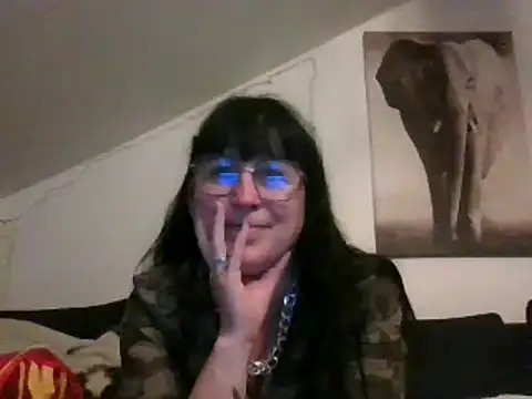 Snapshot of sexujuly88 chatting on February 16, 9:59 pm sexujuly88 online show from February 16, 9:59 pm