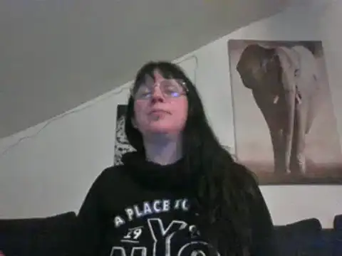 Snapshot of sexujuly88 chatting on February 20, 10:37 pm sexujuly88 online show from February 20, 10:37 pm