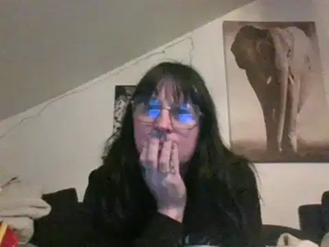 Snapshot of sexujuly88 chatting on February 21, 10:15 pm sexujuly88 online show from February 21, 10:15 pm
