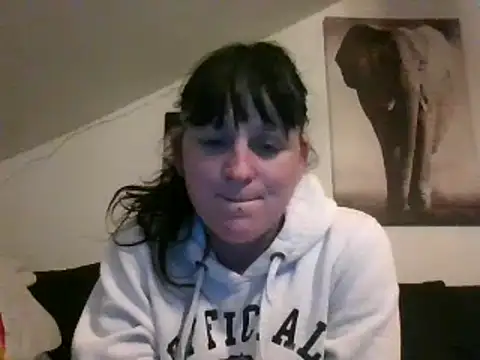 Snapshot of sexujuly88 chatting on February 24, 9:31 pm sexujuly88 online show from February 24, 9:31 pm