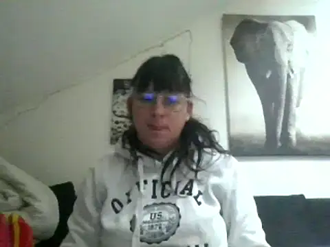 Snapshot of sexujuly88 chatting on February 25, 8:14 am sexujuly88 online show from February 25, 8:14 am