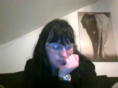Snapshot of sexujuly88 chatting on February 28, 9:44 pm sexujuly88 online show from February 28, 9:44 pm