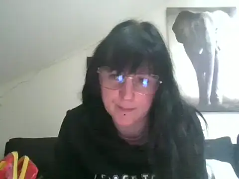Snapshot of sexujuly88 chatting on March 14, 8:21 am sexujuly88 online show from March 14, 8:21 am