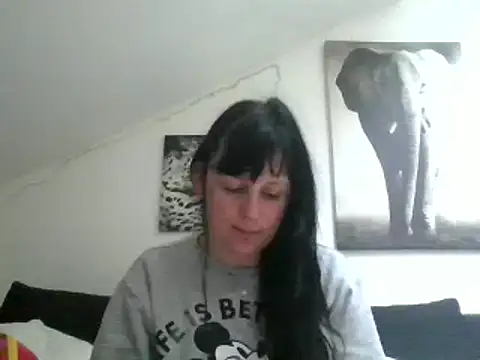 Snapshot of sexujuly88 chatting on March 20, 6:52 am sexujuly88 online show from March 20, 6:52 am