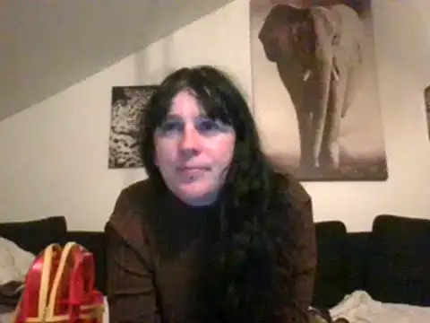Snapshot of sexujuly88 chatting on September 18, 9:17 pm sexujuly88 online show from September 18, 9:17 pm