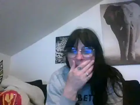 Snapshot of sexujuly88 chatting on October 10, 9:25 pm sexujuly88 online show from October 10, 9:25 pm