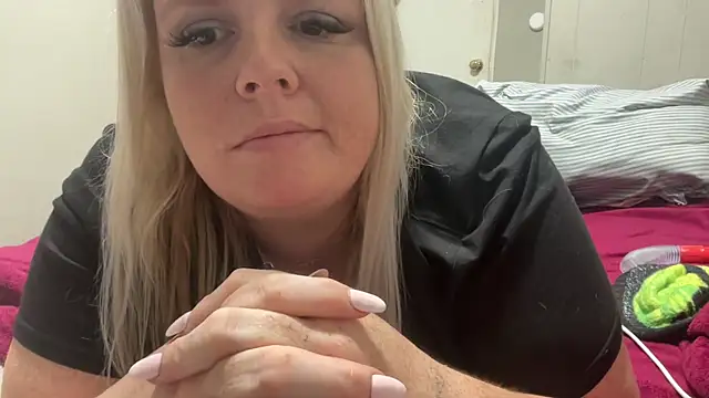Snapshot of Girthdaddy9 chatting on June 28, 6:47 pm Girthdaddy9 online show from June 28, 6:47 pm