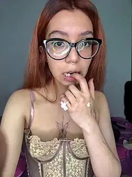 Nana-Komatsu online show from July 11, 6:27 am