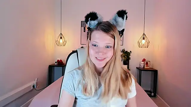 anita Hitteys online show from July 17, 7:59 am