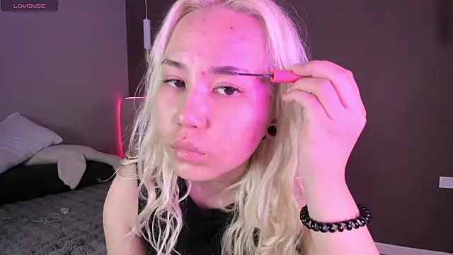 bunnyruby  online show from June 3, 1:03 pm
