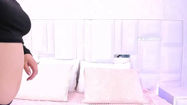 Snapshot of brittany_muse chatting on June 27, 12:44 pm brittany muse online show from June 27, 12:44 pm