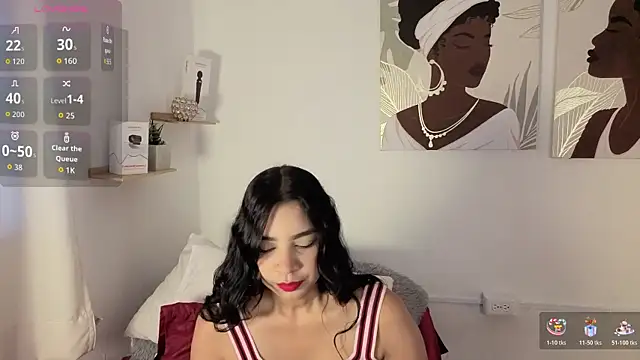 Snapshot of Maddy_Fox99 chatting on July 24, 8:18 pm Maddy Fox99 online show from July 24, 8:18 pm
